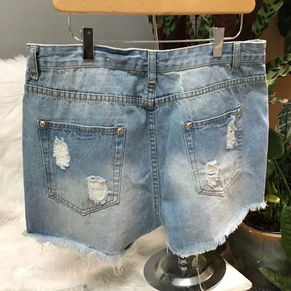 Distressed Jean Shorts NWT - Picture 4 of 9